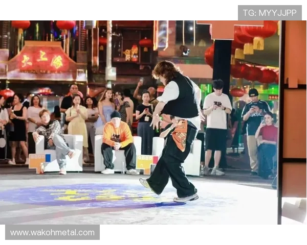 街舞对决回顾上海队与成都队的精彩较量与力量碰撞 街舞对决回顾上海队与成都队的精彩较量与力量碰撞