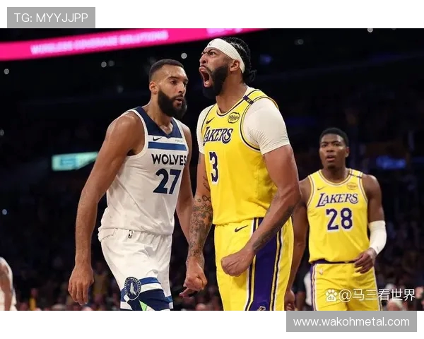 安东尼·戴维斯领衔湖人新赛季征程 聚焦球场内外表现与挑战