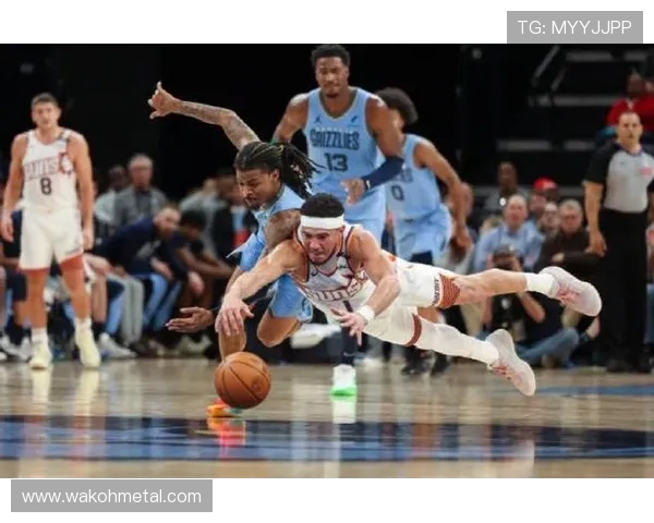 尼克斯与太阳全场激战回顾球员表现与精彩瞬间全解析